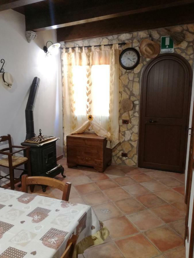 Casa Vacanze Mediterraneo Villa Tre Fontane Exterior foto